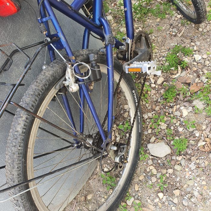 Vând biciclete și diverse.