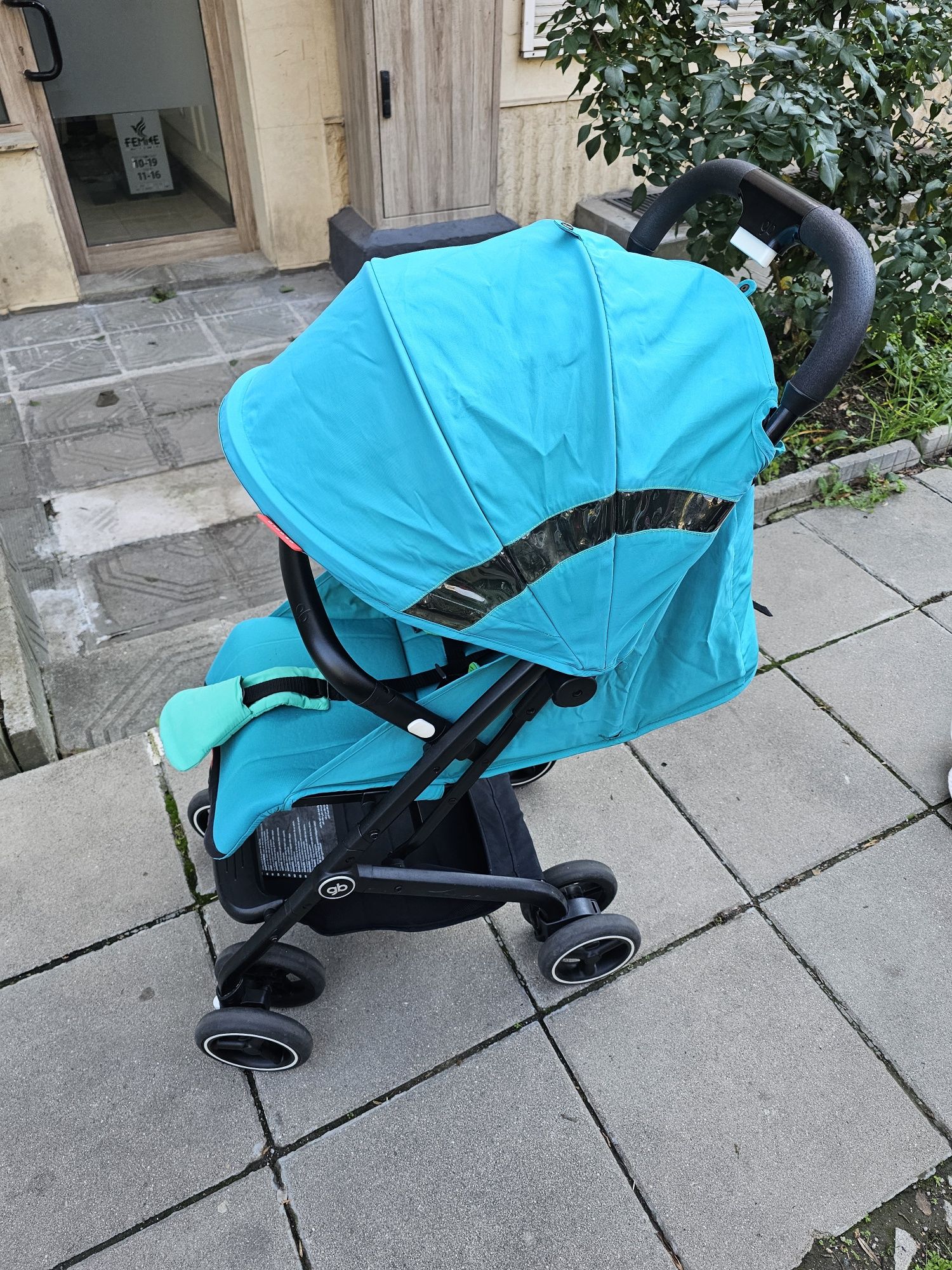 Бебешка количка GoodBaby GB Qbit+ с кош за новородено. Използвана.