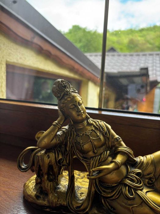Statuetă rășină/Guanyin/Kwan Yin/Buddha feminin/17cm×30,5cm.