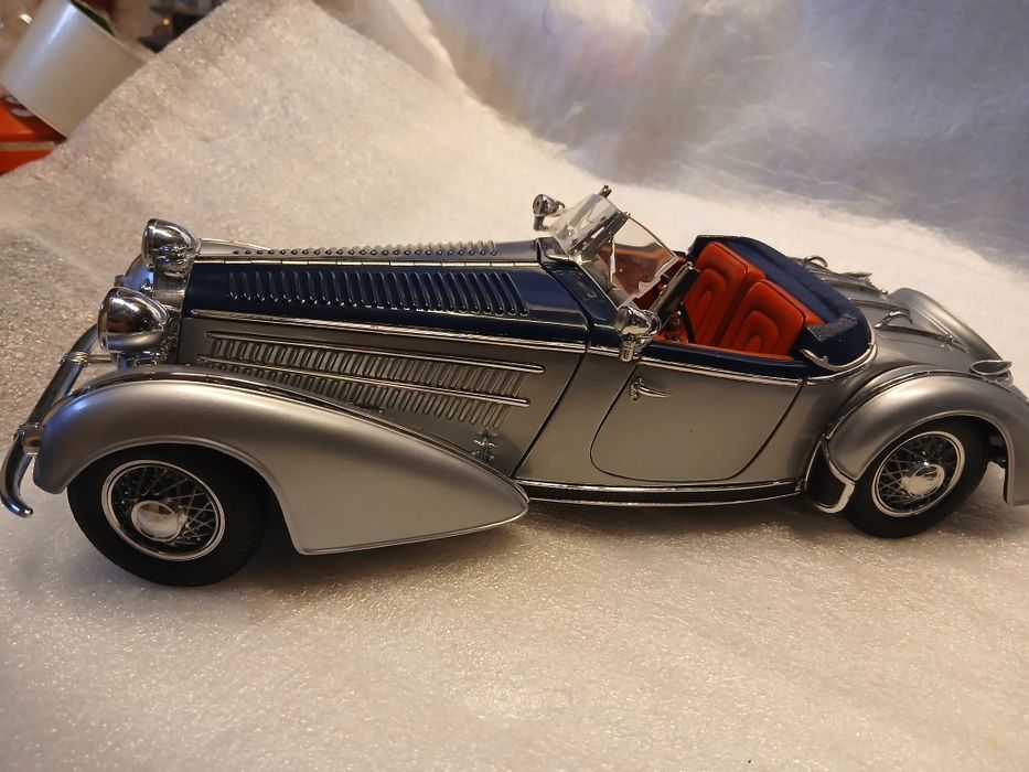 Macheta de colecție  1/18