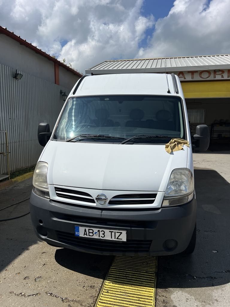 Nissan Interstar