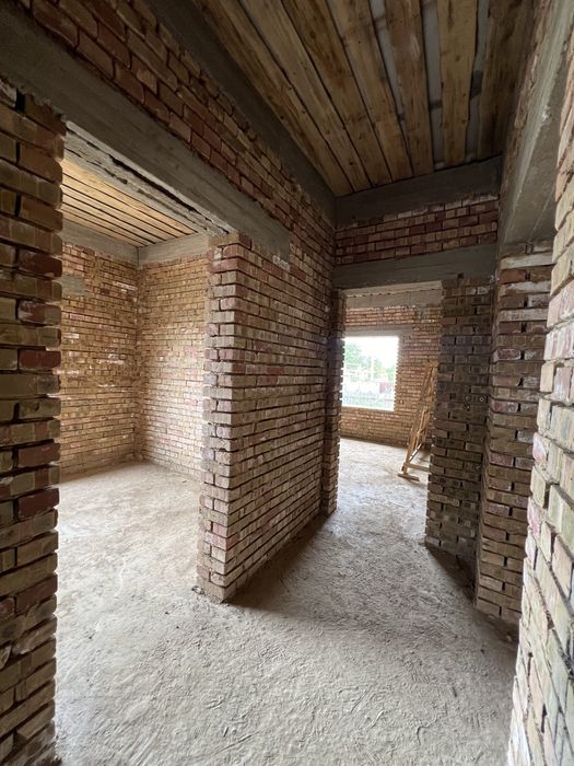 Черновой дом кирпичь