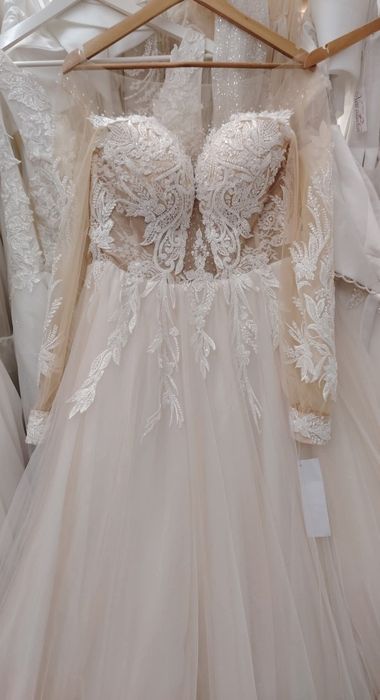 Vând rochie de mireasă