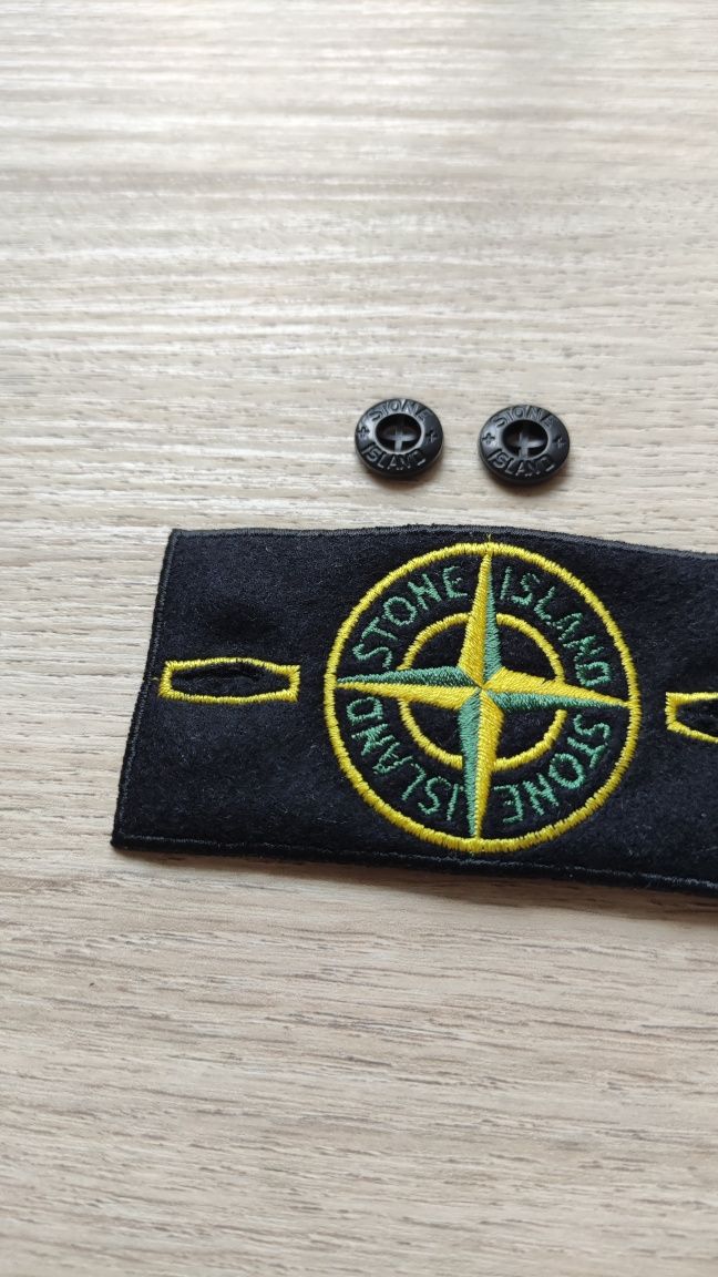Нова оригинална нашивка Stone Island + копчета