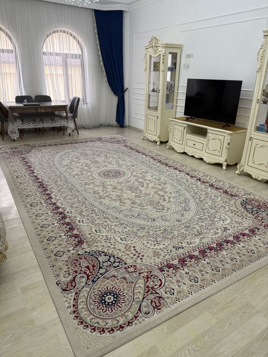 Продаются три ковра.