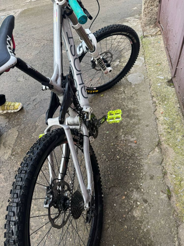 Vand bicicleta ghost