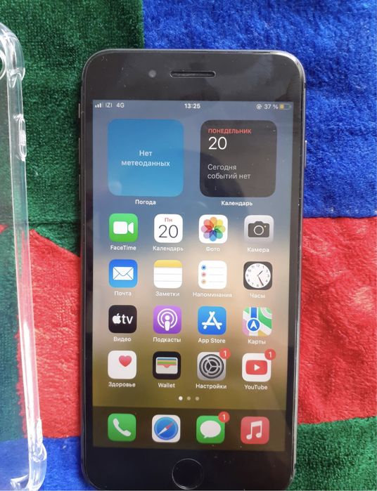 Айфон 8 + плюс продам