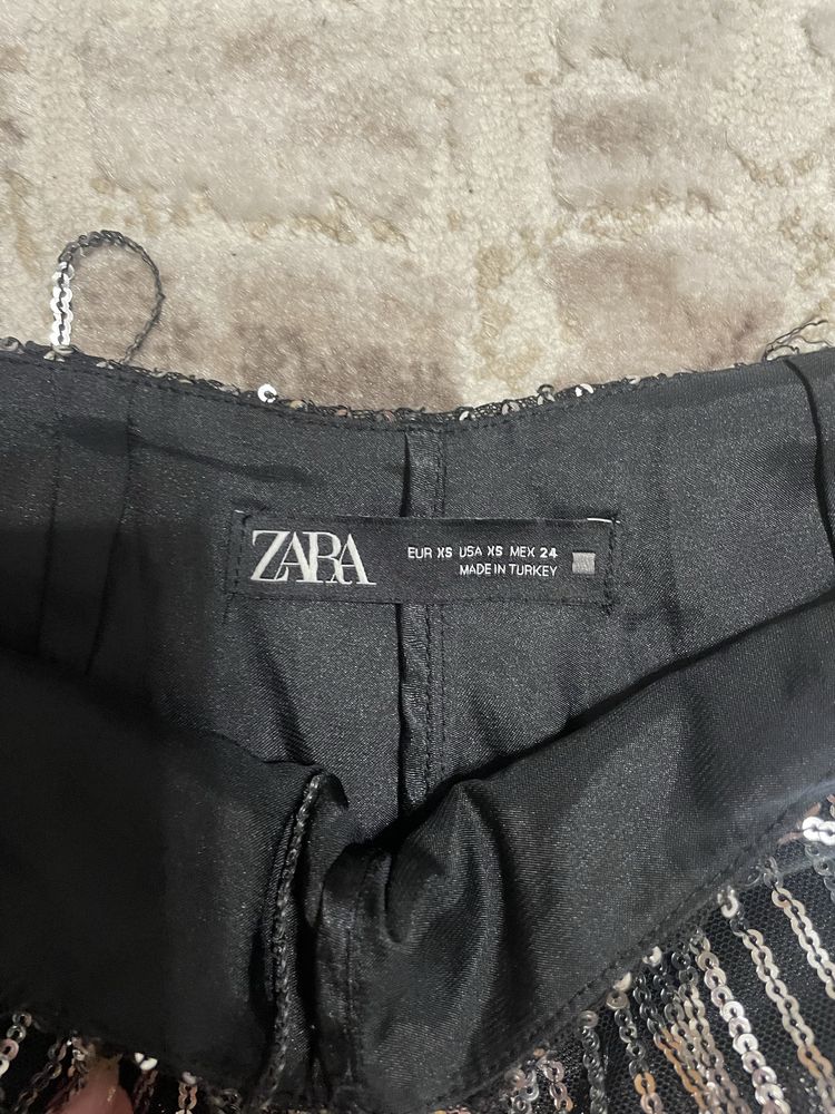 Пола панталон Zara