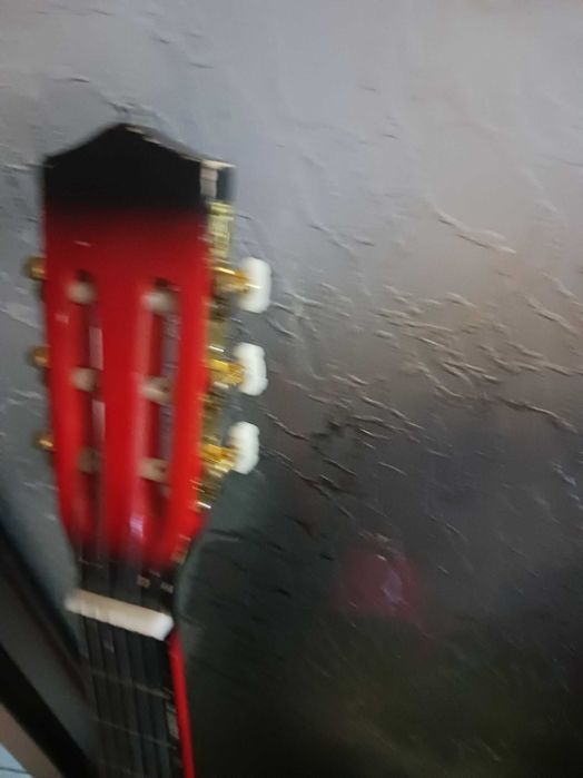 Лот  три китари,