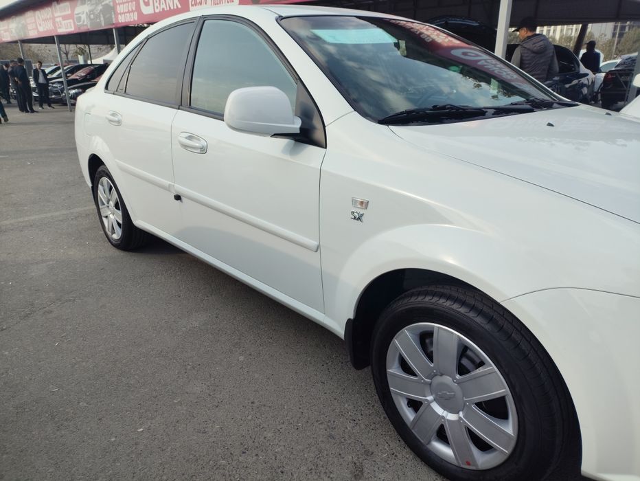 White gentra 2023yil