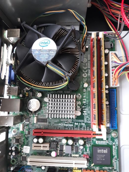 Материнская плата