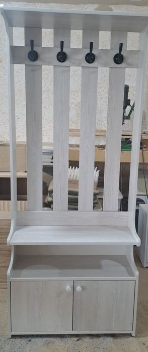 Прихожка  Размер длина 80см глубина 32см высота 1м  90см