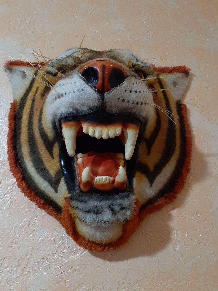 Продам интерьерную голову тигра