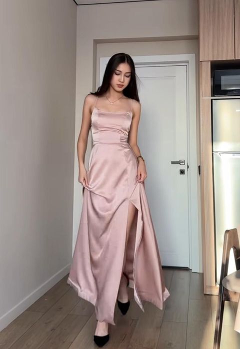 Совершенно новое платья НА ФОТЕ МОДЕЛЬ!