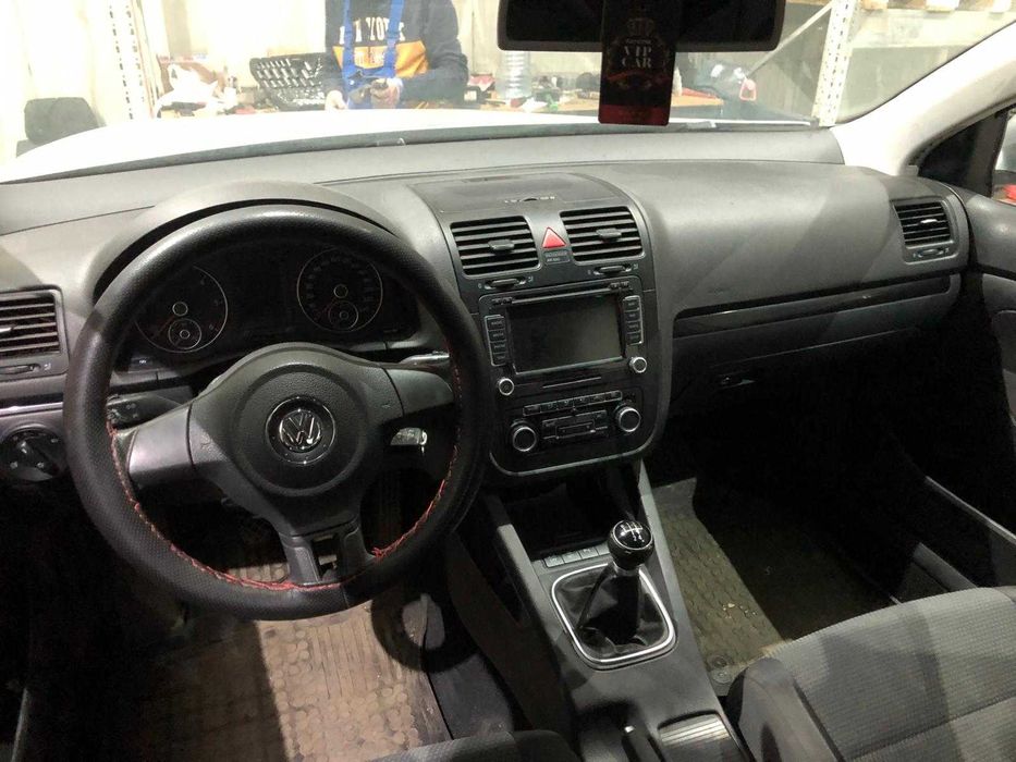 Dezmembram Volkswagen Jetta 2008
