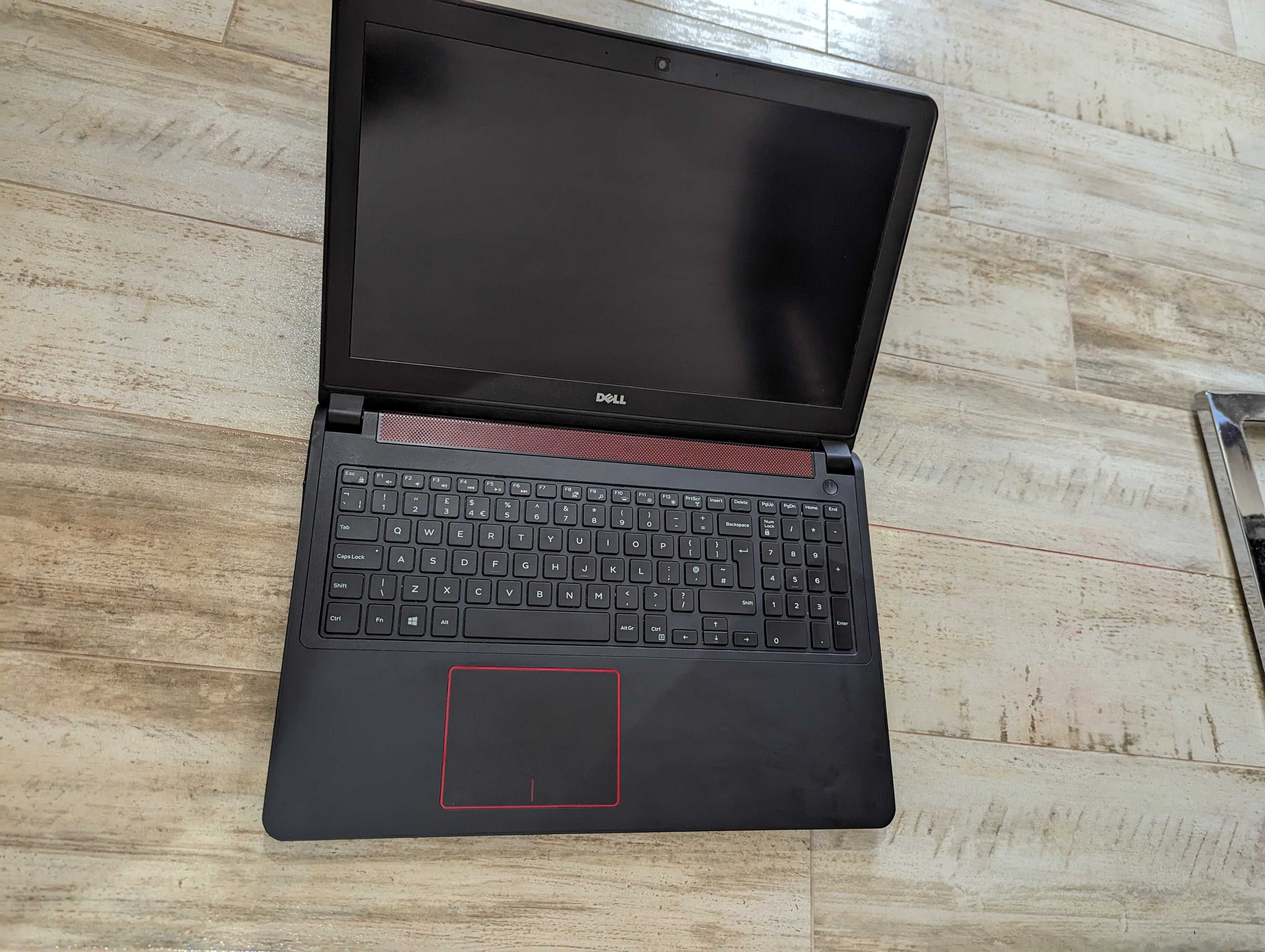 Dell Inspiron 15 - 7559 gaming laptop + подарък чанта за лаптоп