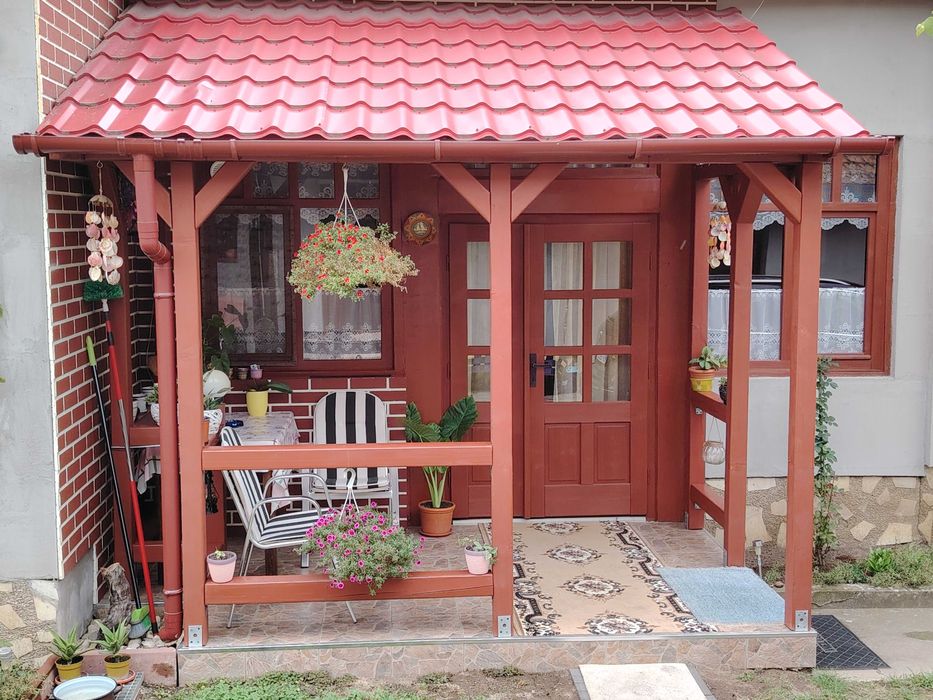 Casa pitoreasca la tara