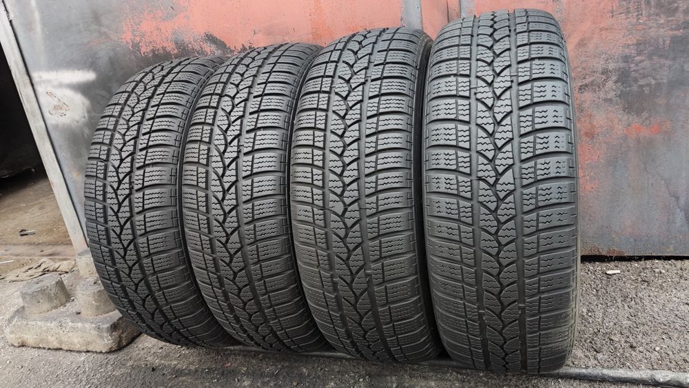4бр. зимни гуми 185/60/15 Kormoran/Tigar 
dot21
6.6/6.9мм грайфер 
Доб