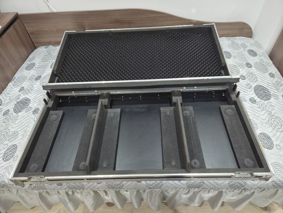 Pioneer миксер djm 2000 nexus и  кейс.