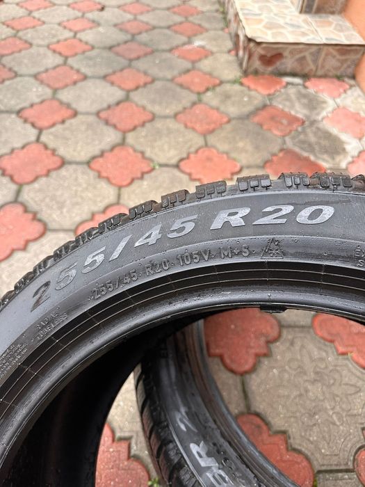 Anvelope iarnă 235/55/19 cu 255/50/19 Pirelli 2023