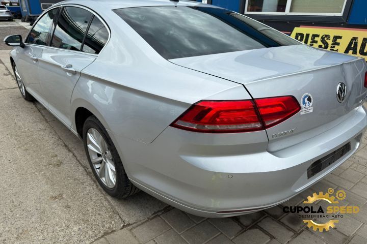 Aripa spate stanga Volkswagen VW Passat B8 [2014 - 2020]