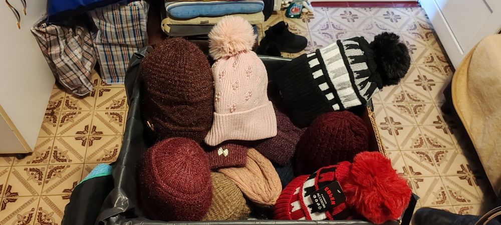 Caciuli iarna noi dama și barbati