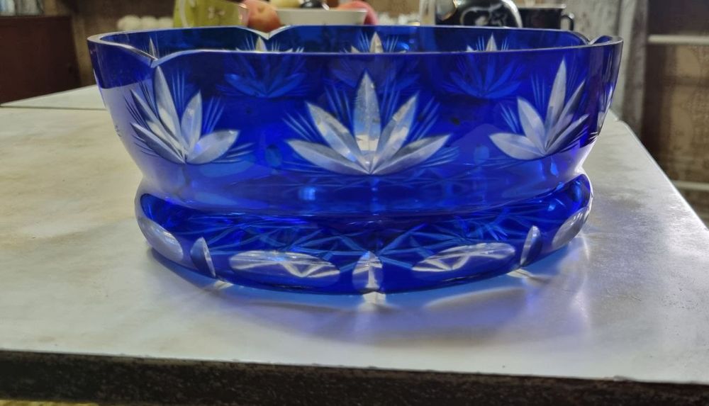 Ваза прошлого века, в употреблении не была. Цена 120000