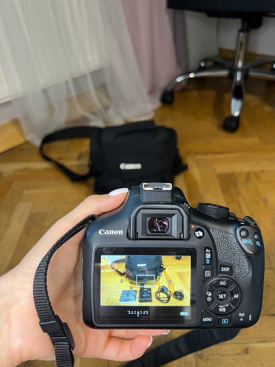 Фотоапарат Canon EOS 1300D