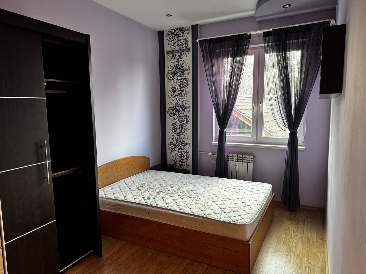 Дава се под наем Двустаен апартамент в София, Банишора - 35 кв.м за 51 € - Снимка #3