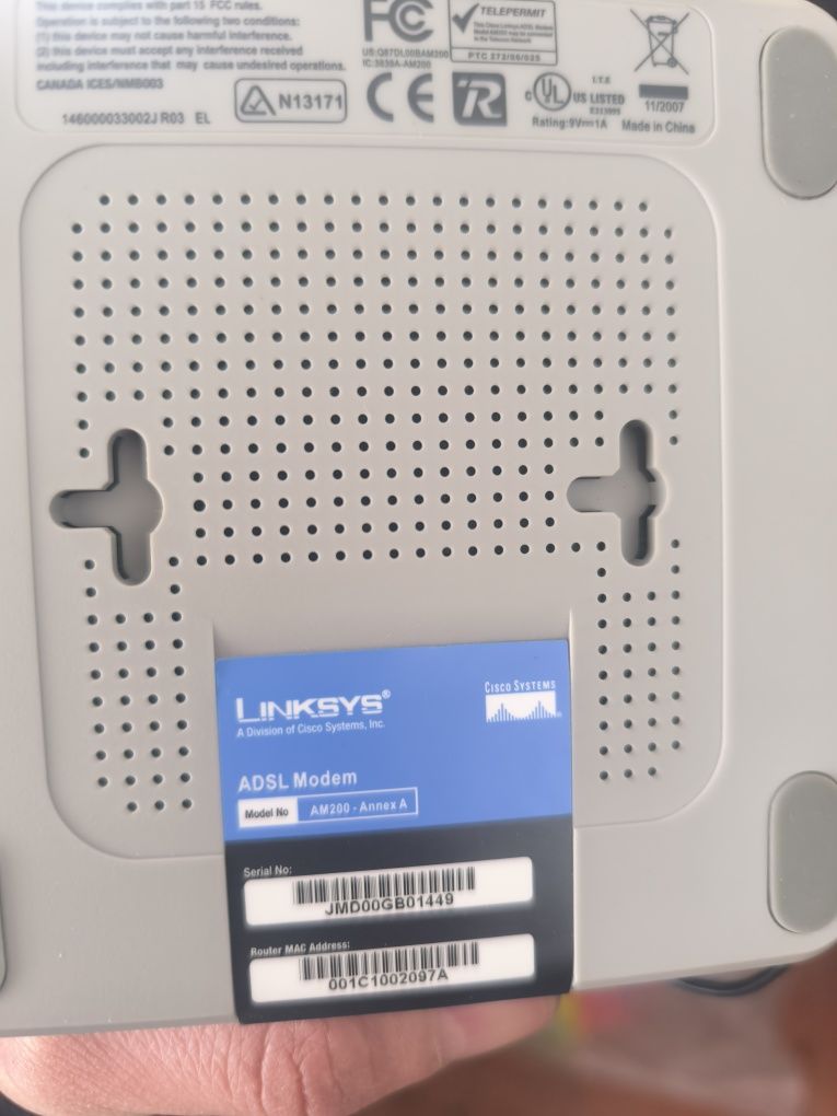 Продам модем Linksys