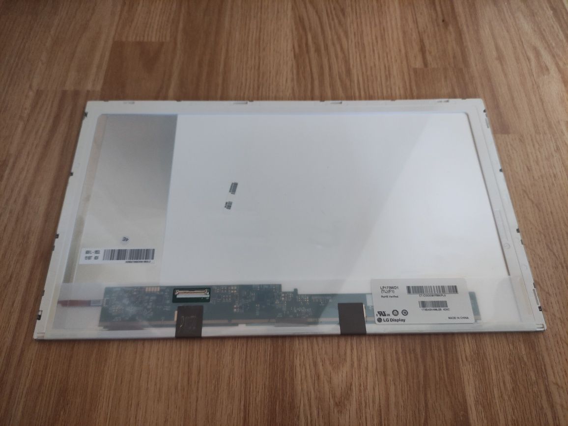 Display 17,3 Led cu 40pini Toshiba C70-C C70-A C70-B - stare perfecta