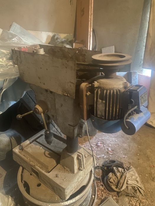 Продам сверлильный электро станок цена 120000