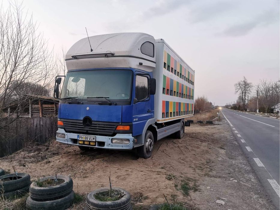 Camion omologat apicol