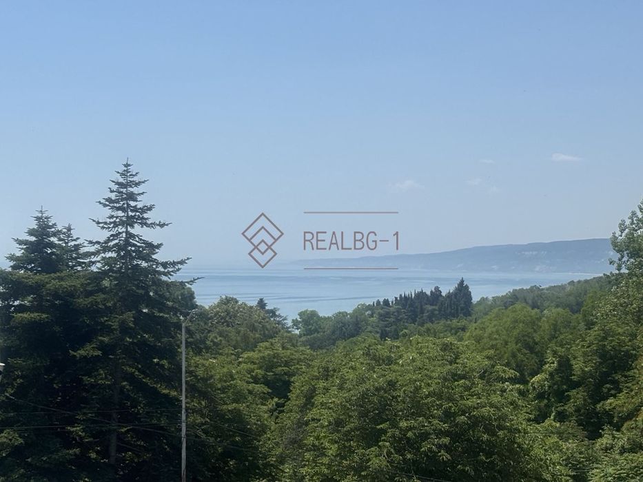 Панорамен апартамент до Двореца в Балчик