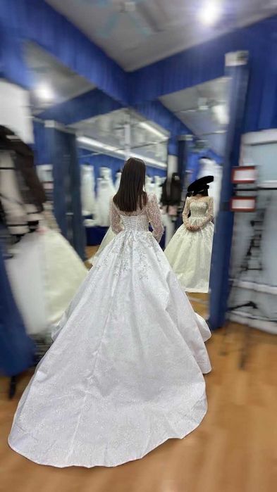 Свадебное платье