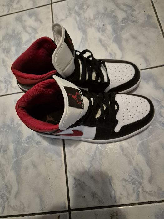 Nike air jordan 1 Mid Red Panda