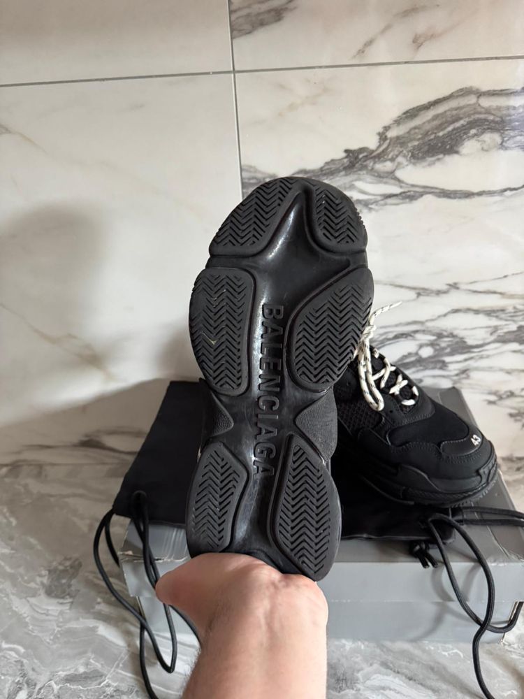 Balenciaga Triple S 43 Black