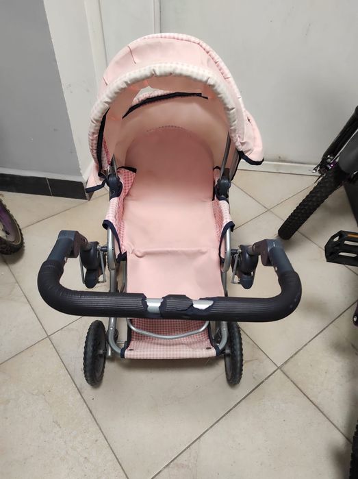 Продам прогулочную коляску