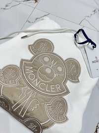 Худи Moncler