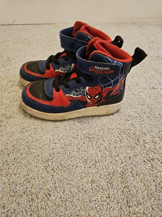 27 номен кожени обувки 10 лв за брой