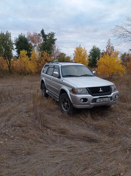 Продам Митсубиси Монтеро спорт