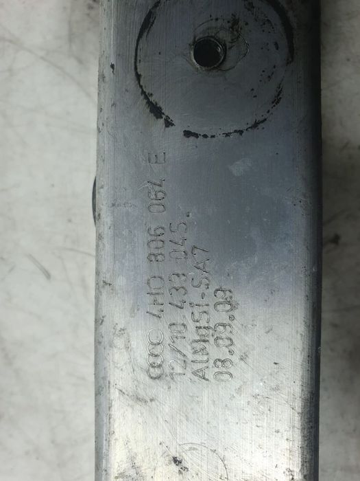 Suport trager dreapta 4H0806064E Audi A8 D4/4H [2010 - 2014]