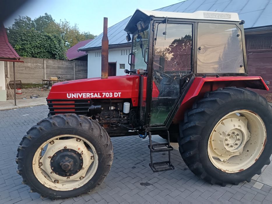 Universal 703 de