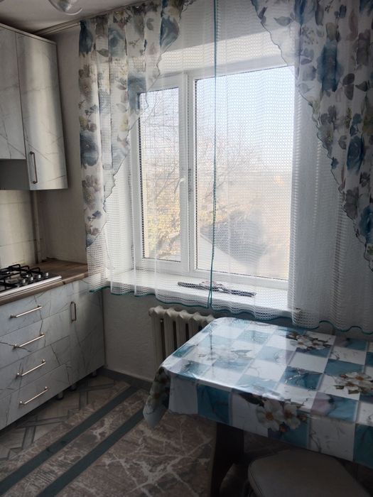 Сдам 3х комнатную квартиру, квартира теплая, 3 этаж, на окнах решетки