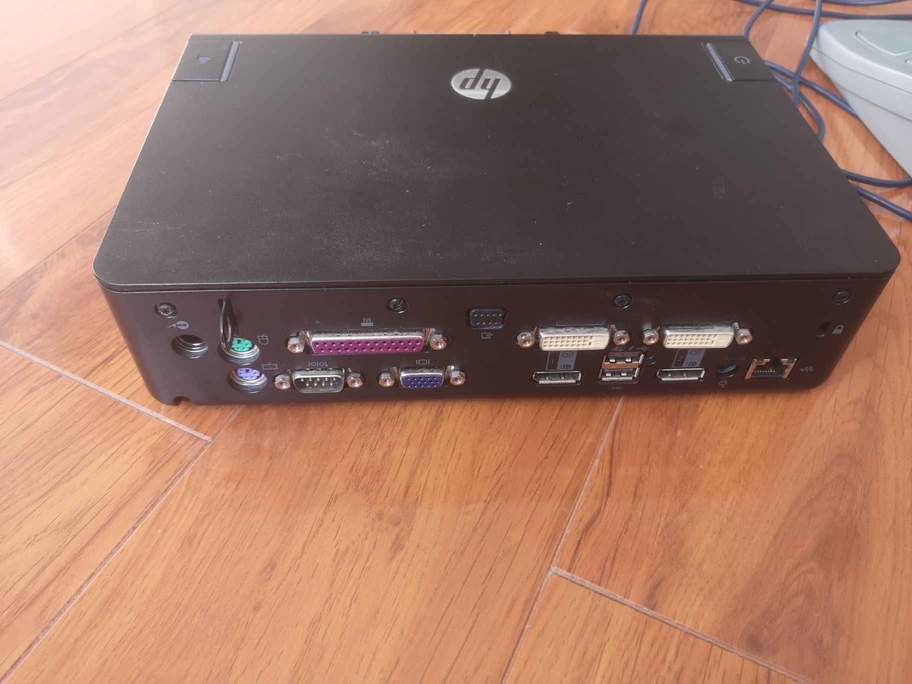 Docking Station HP 230W, compatibil seria 8XXX / 6XXX