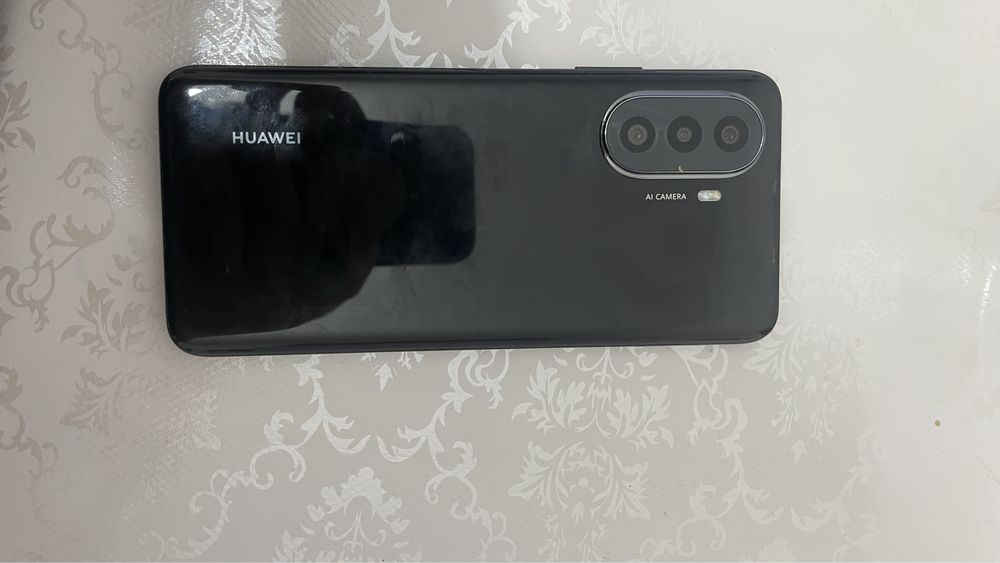 Huawei nova y70 смартфон