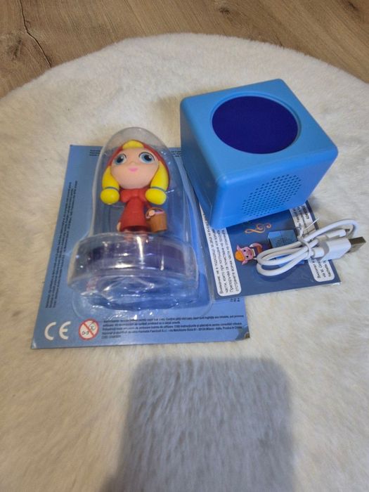 Фигурка червената шапчица