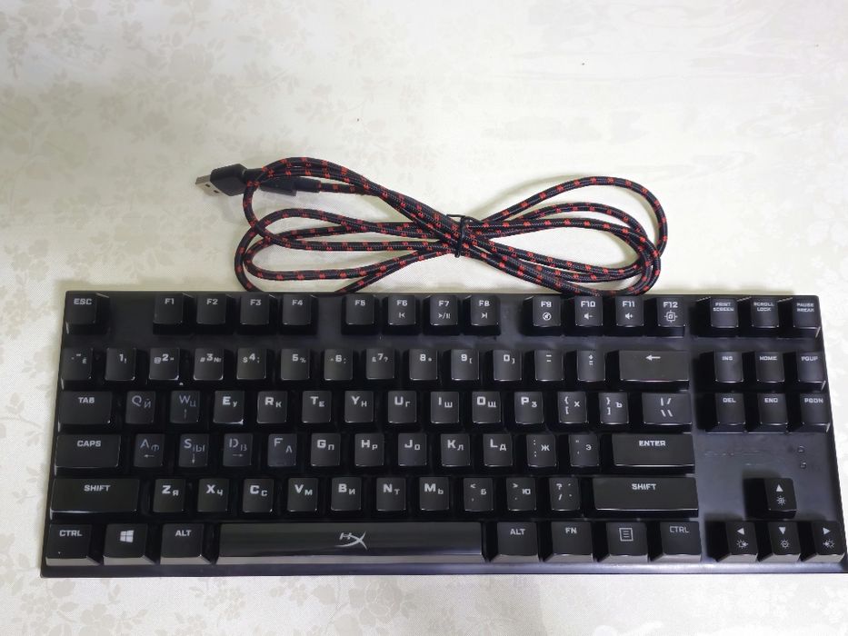 Продам клавиратуру hyperx alloy fps pro