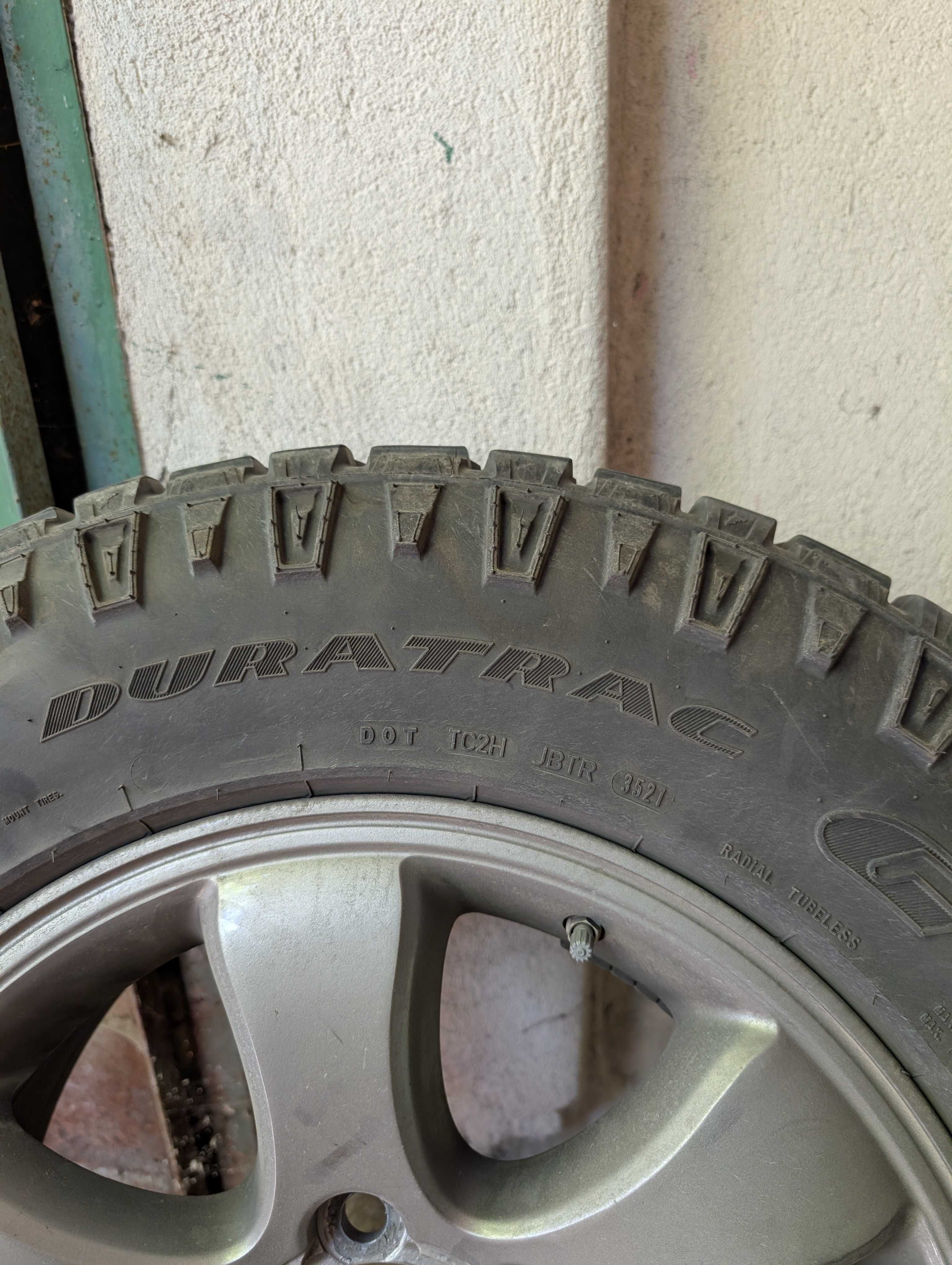 Гуми за джип Goodyear Wrangler Duratrac