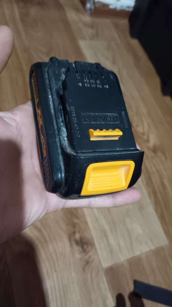 Аккумулятор 18в dewalt